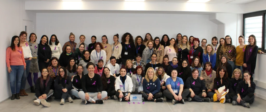 Mujeres líderes en salud: Un enfoque español para abordar la desigualdad de género